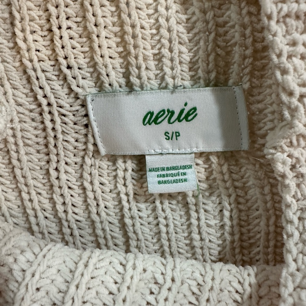 5/$25 Aerie oversized sweater - Picture 2 of 4